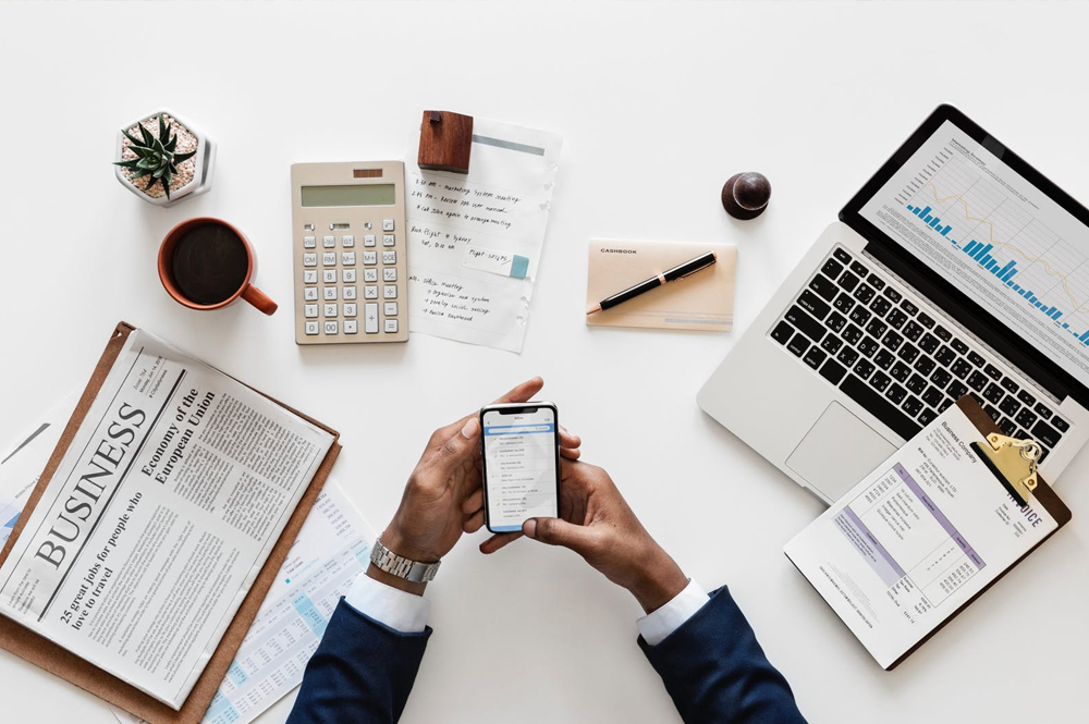 How to Invest Your Tax Refund: IRA, 401(k), and Smart Financial Strategies for 2025 How to Invest Your Tax Refund: IRA, 401(k), and Smart Financial Strategies for 2025